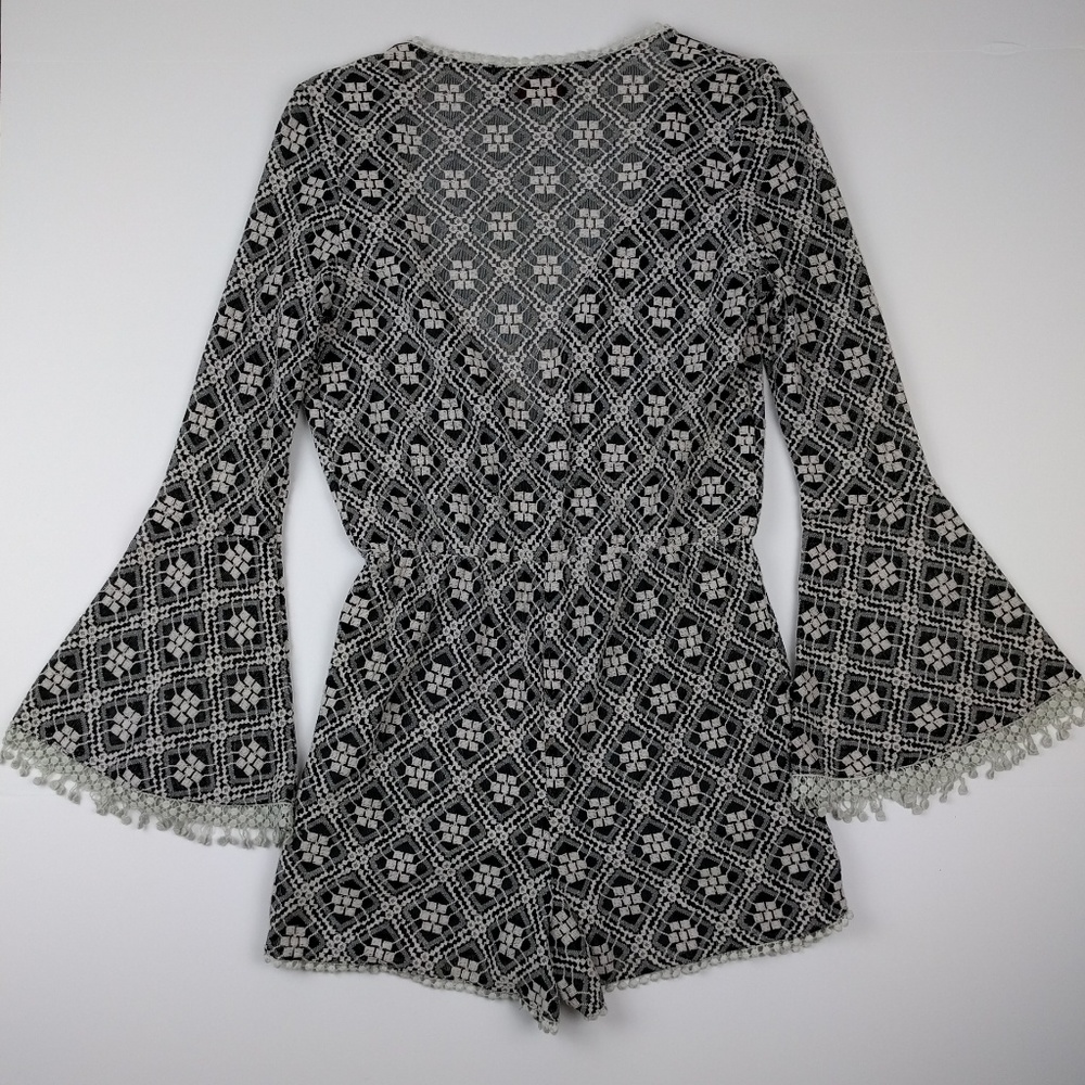 Dress Forum Bell Sleeve Romper Size M - Picture 5 of 8